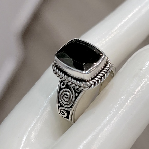 Silver Shungite Sterling Silver Scrolled Braided Design Ring - Picture 6 of 12